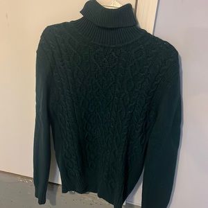 H&M forest green knitted sweater!